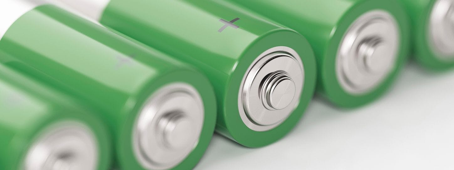 Close-up foto af svanemærkede engangsbatterier